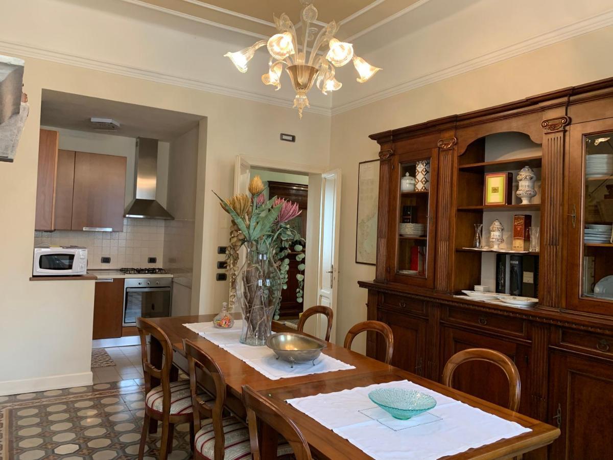 ペスキエーラ・デル・ガルダ Residenza Porta Bresciaヴィラ エクステリア 写真
