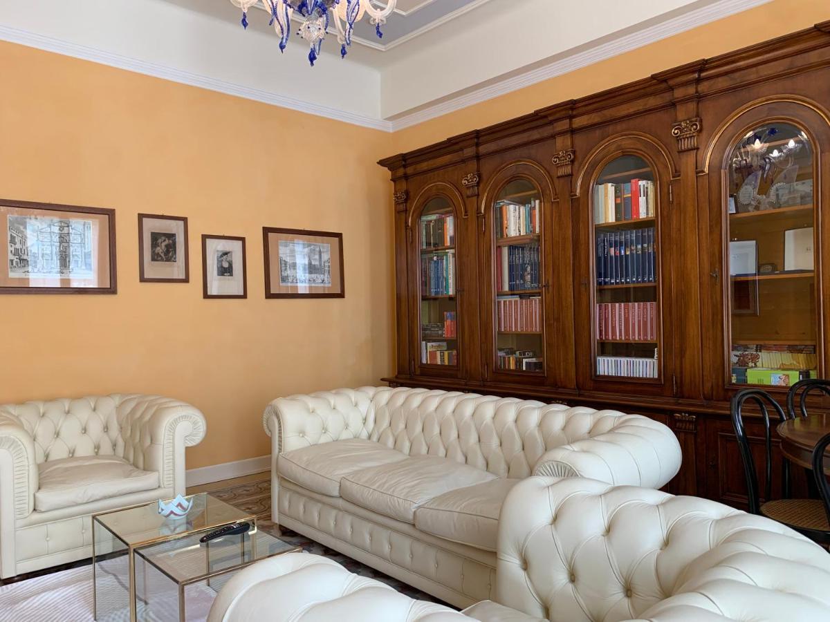 ペスキエーラ・デル・ガルダ Residenza Porta Bresciaヴィラ エクステリア 写真