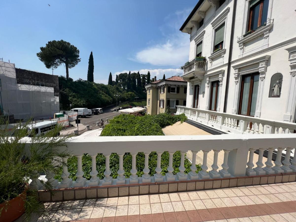ペスキエーラ・デル・ガルダ Residenza Porta Bresciaヴィラ エクステリア 写真